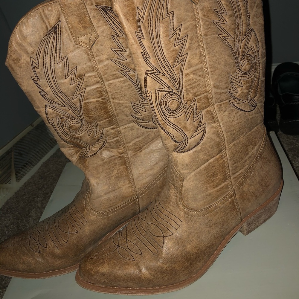 Women’s CowGirl boots